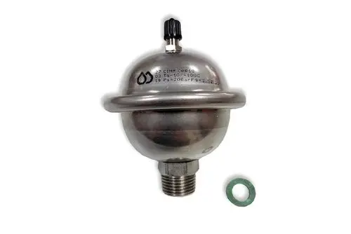 Wasserschlagdämpfer von Roth mit metallischem Gehäuse und Anschlussgewinde. Inklusive grüner Dichtung. Klare Form für Funktionalität.